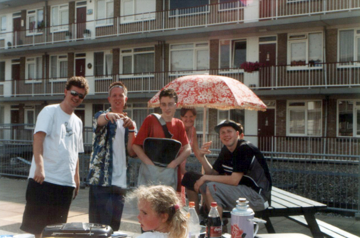 BBQ_24_Crew.jpg